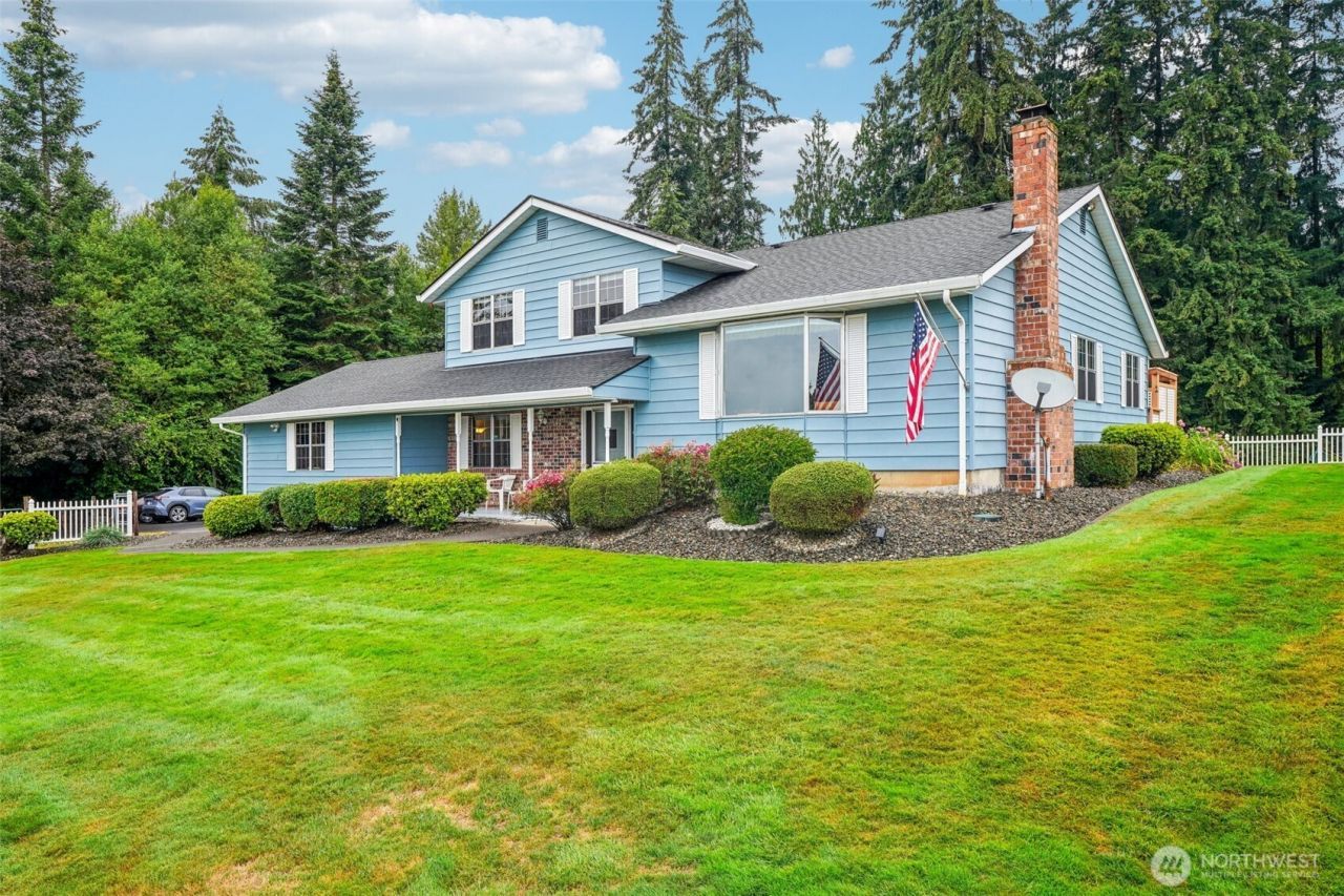 2032 W Dove Avenue , La Center, WA 98629