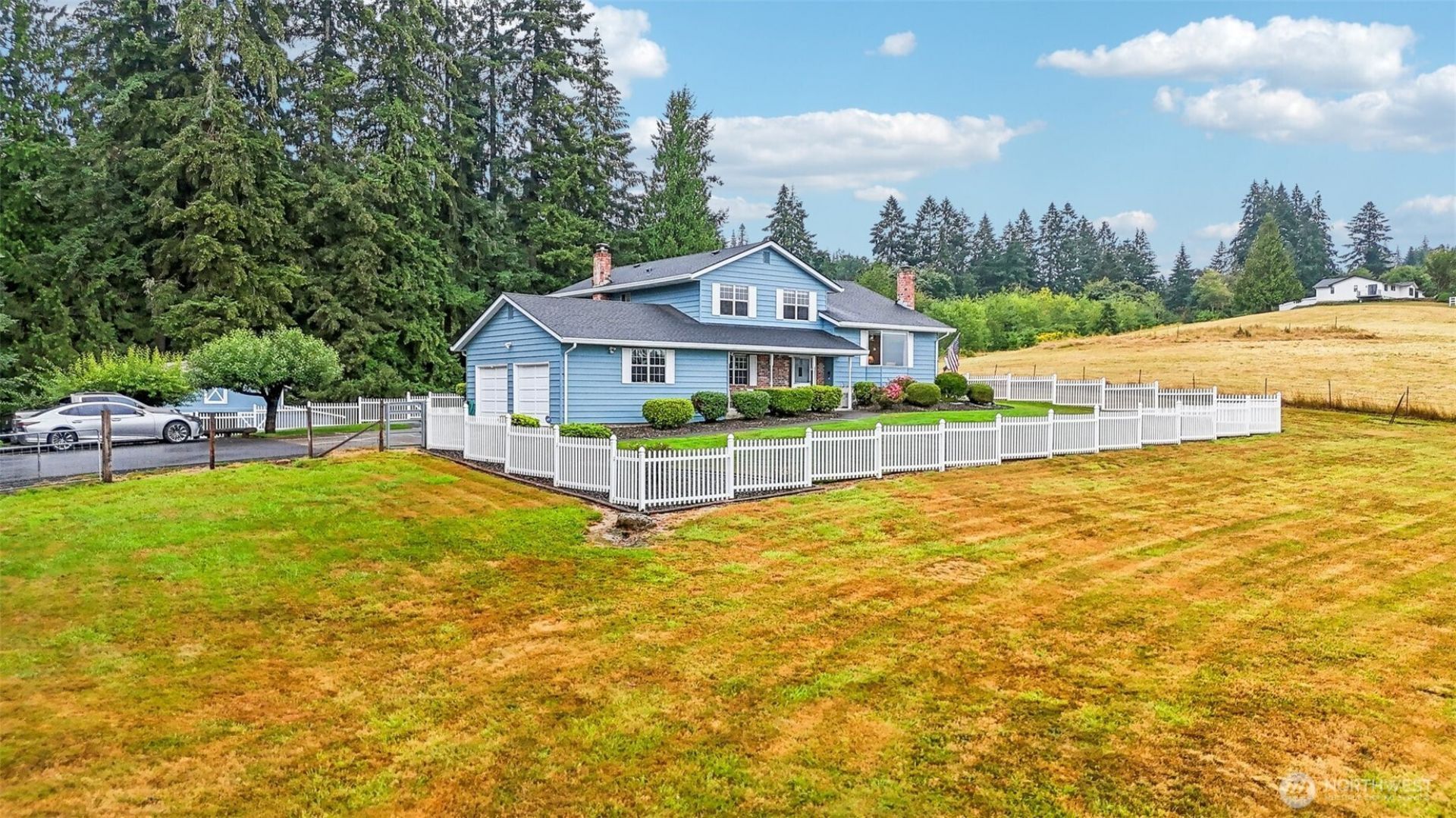 2032 W Dove Avenue , La Center, WA 98629