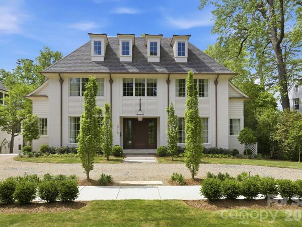 2710 Briarcliff Place, Charlotte, NC 28207