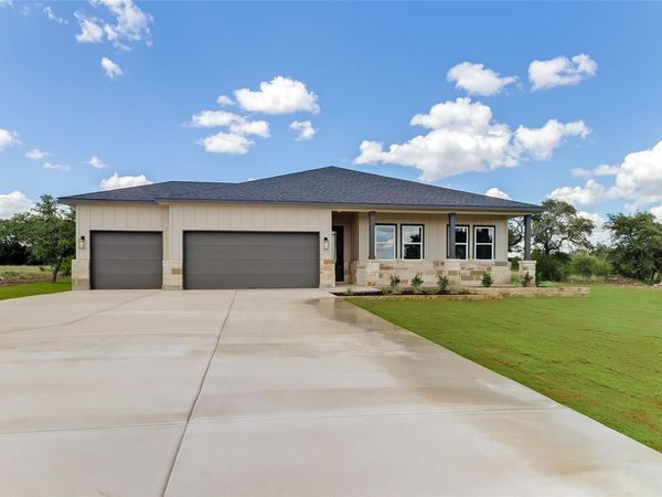 124 Draper LN , Bertram, TX 78605