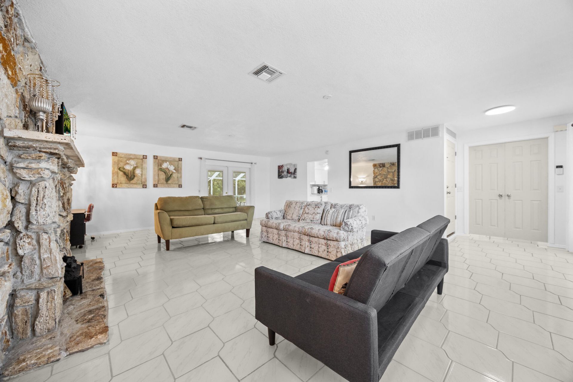 1742 W Terrace Drive, Lake Worth Beach, FL 33460 Photo