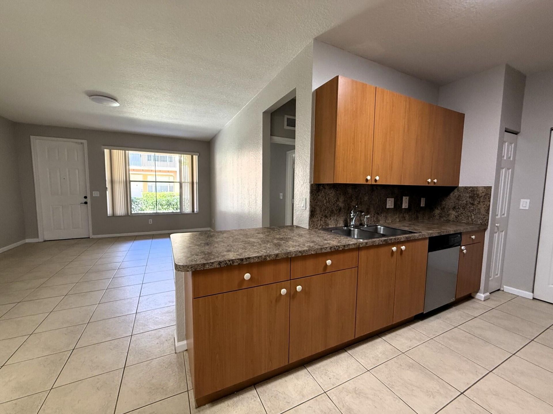 3561 Forest Hill Boulevard, Unit 75, Palm Springs, FL 33406 Photo