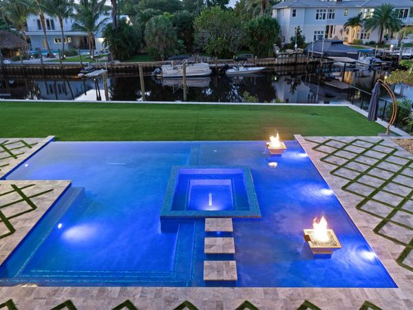 261 Old Jupiter Beach Road, Jupiter, FL 33477