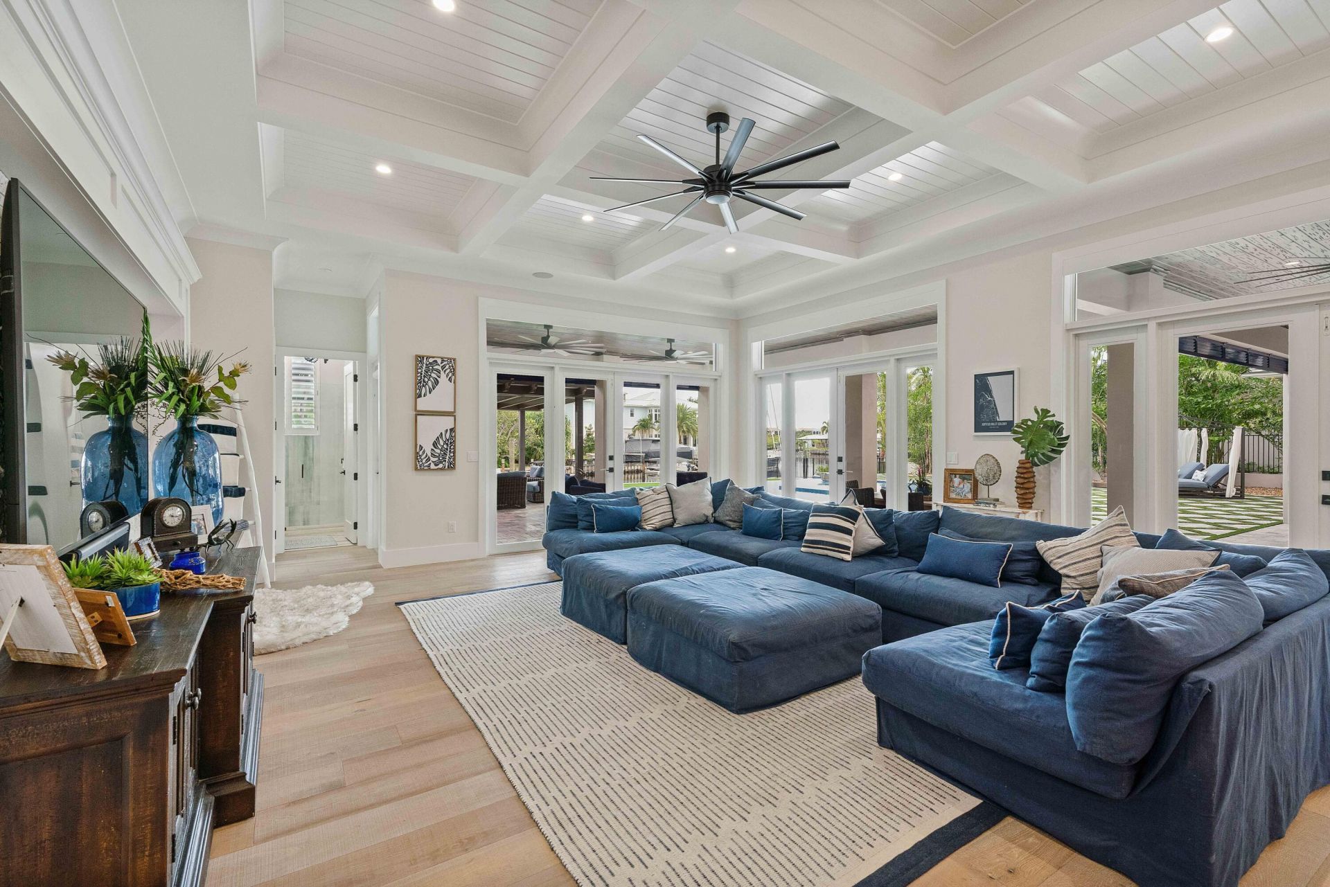 261 Old Jupiter Beach Road, Jupiter, FL 33477 Photo