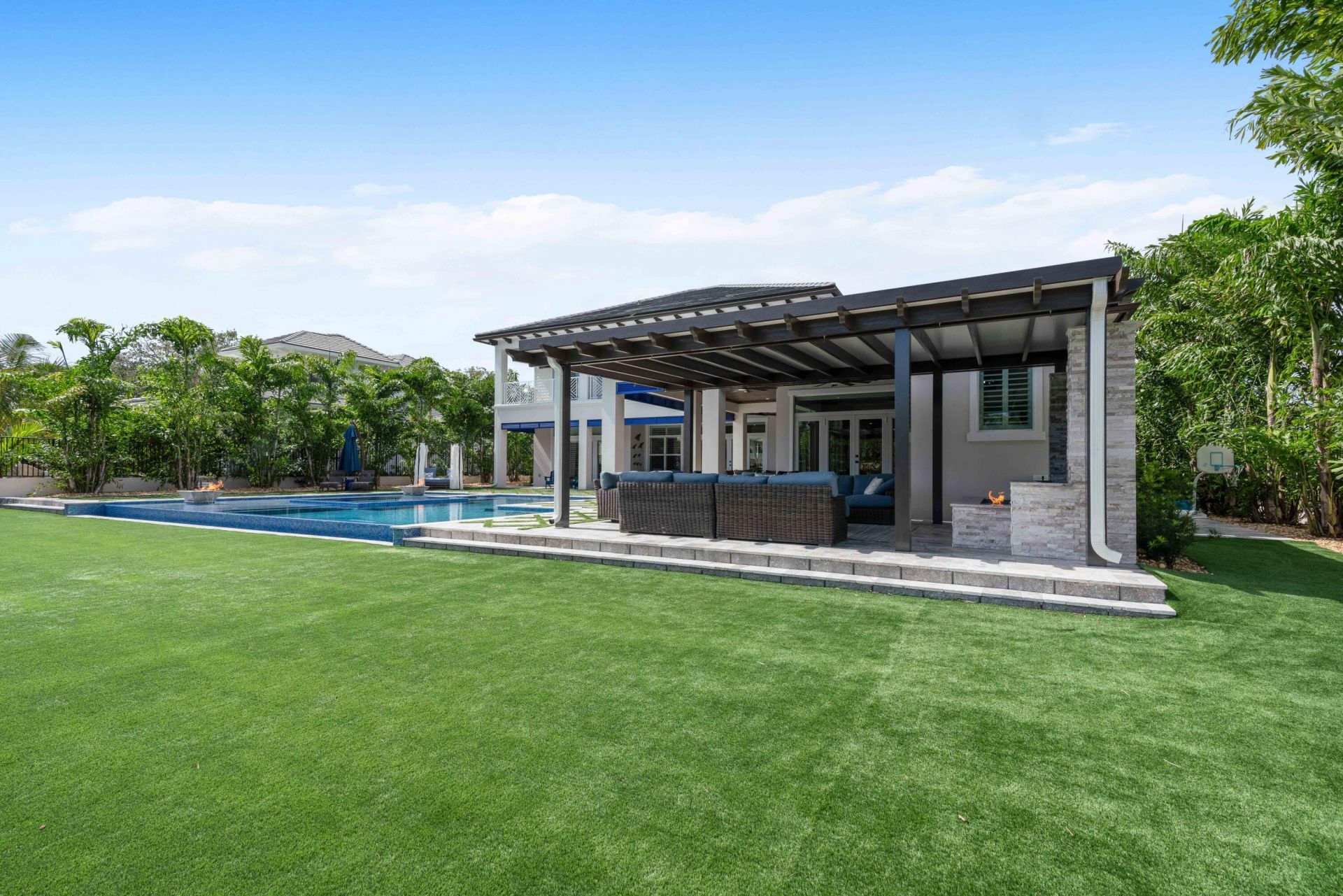 261 Old Jupiter Beach Road, Jupiter, FL 33477 Photo