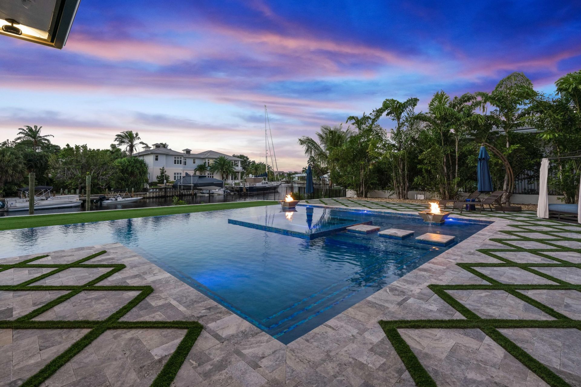 261 Old Jupiter Beach Road, Jupiter, FL 33477 Photo