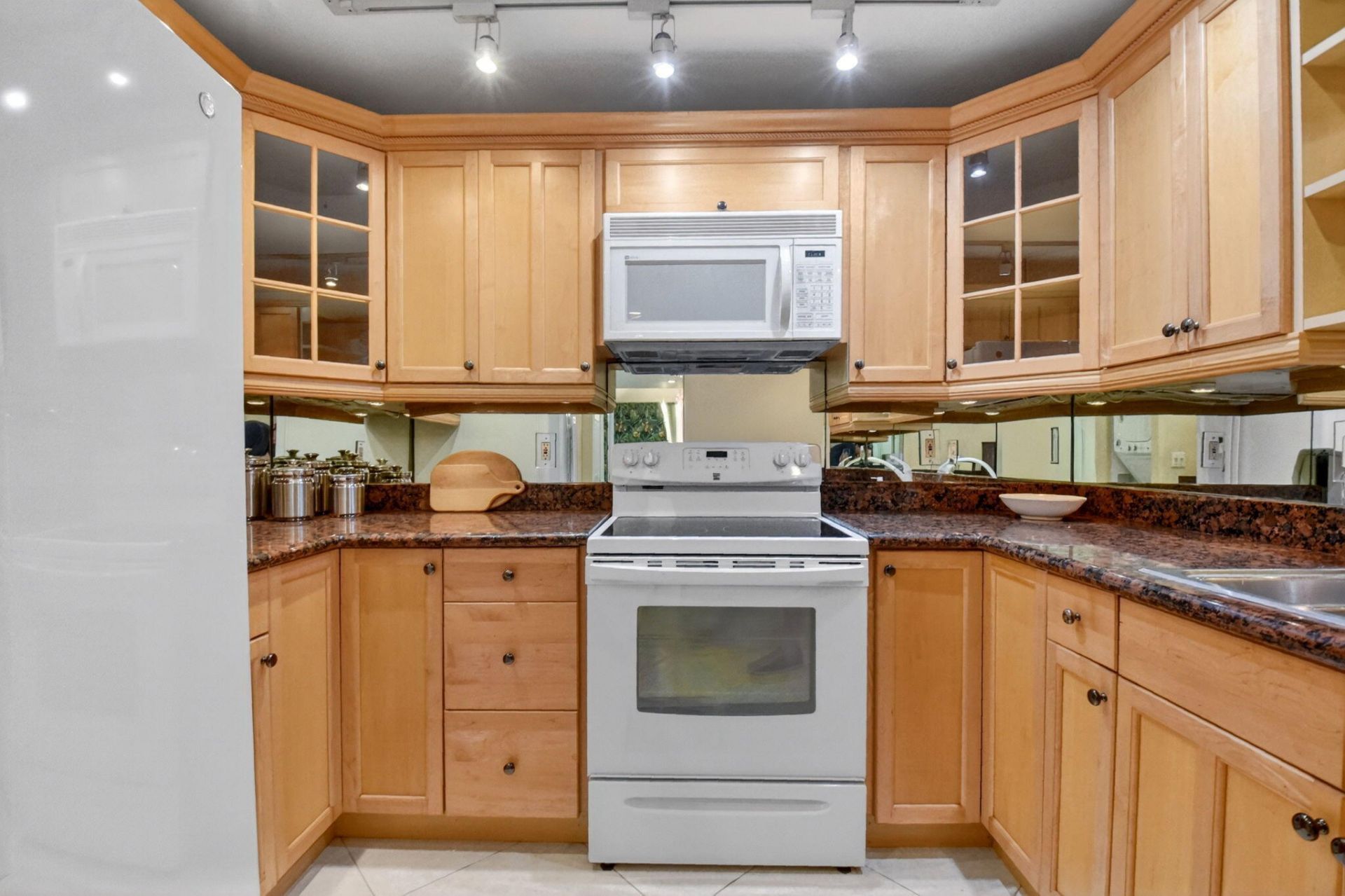 3589 S Ocean Boulevard, Unit 609, South Palm Beach, FL 33480 Photo