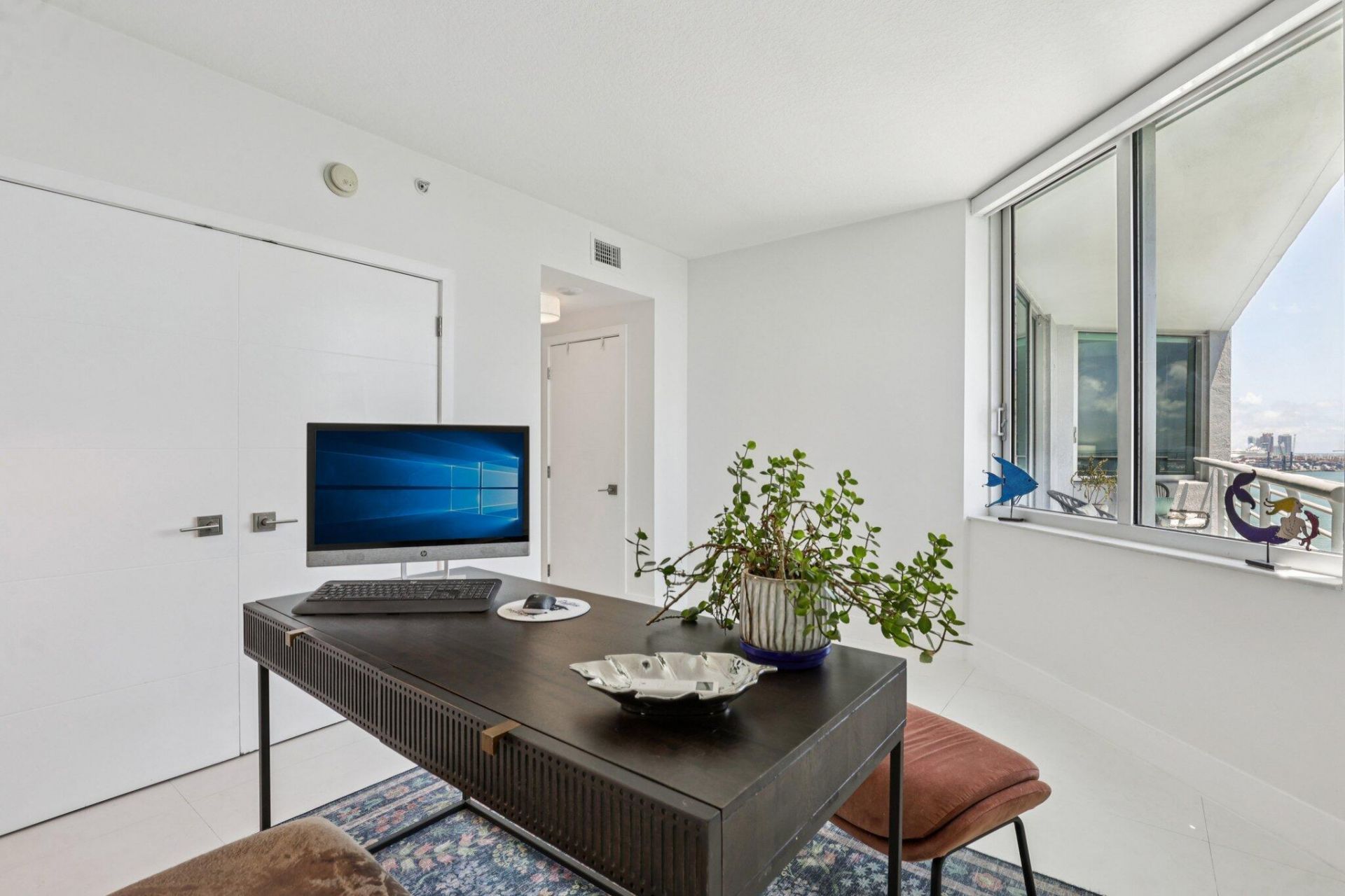 335 S Biscayne Boulevard, Unit 1607, Miami, FL 33131 Photo
