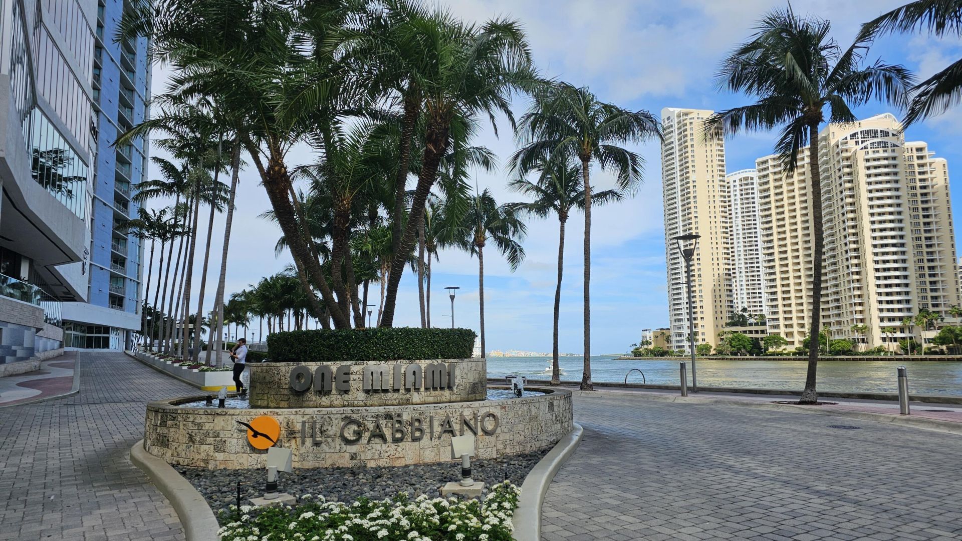 335 S Biscayne Boulevard, Unit 1607, Miami, FL 33131 Photo