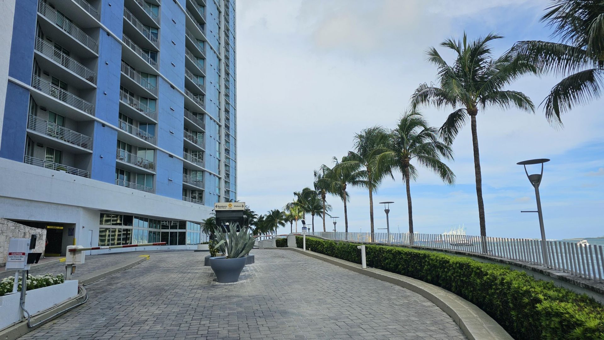 335 S Biscayne Boulevard, Unit 1607, Miami, FL 33131 Photo