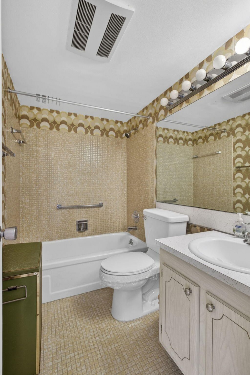 225 Bedford I, Unit 225, West Palm Beach, FL 33417 Photo