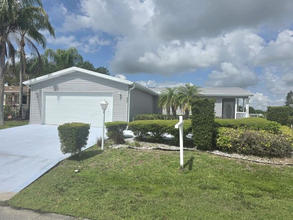 8027 9th Hole Drive, Port St. Lucie, FL 34952