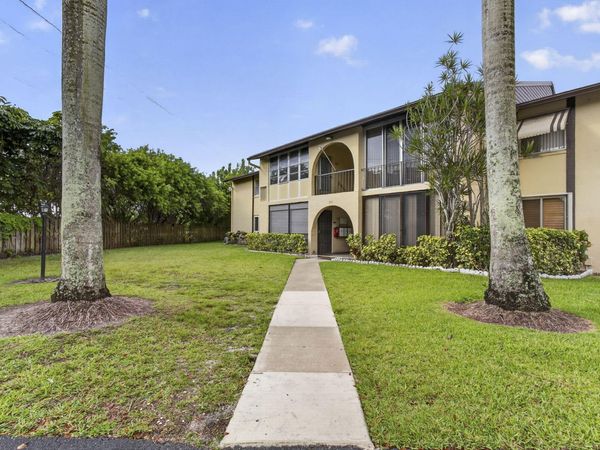 315 Pine Ridge Circle, Greenacres, FL 33463