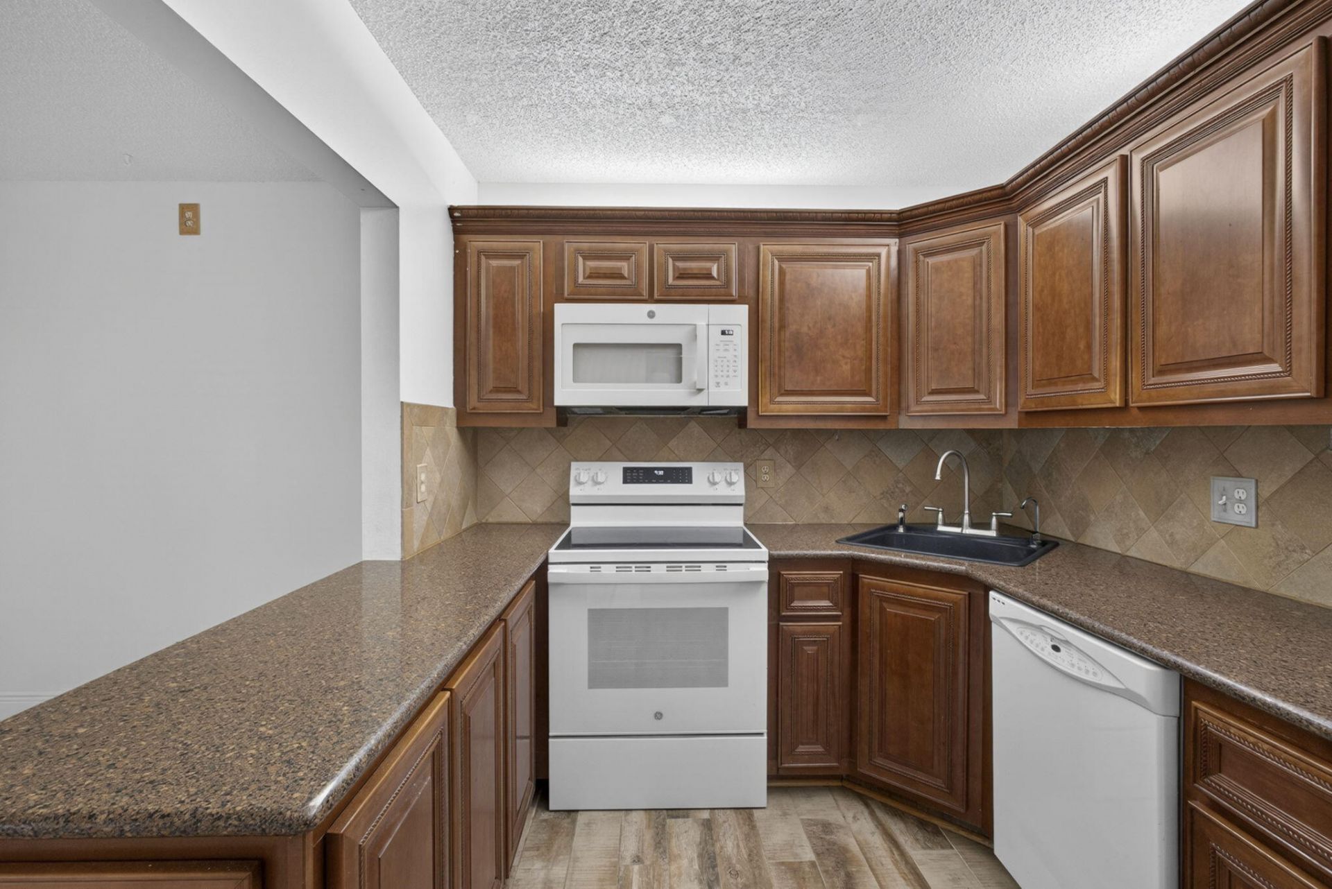 315 Pine Ridge Circle, Greenacres, FL 33463 Photo