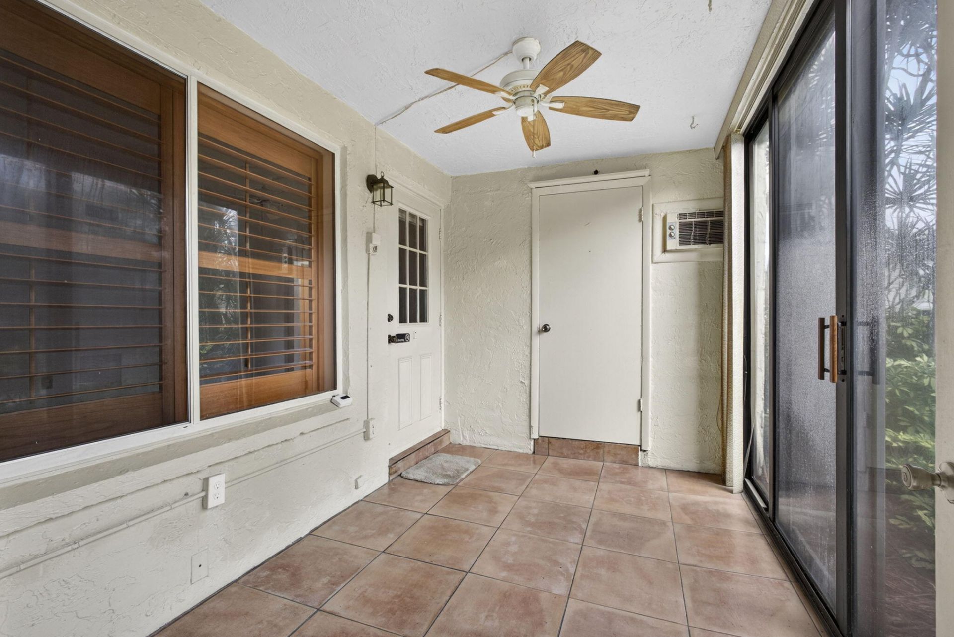 315 Pine Ridge Circle, Greenacres, FL 33463 Photo