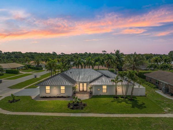 22100 Serenata Circle W, Boca Raton, FL 33433