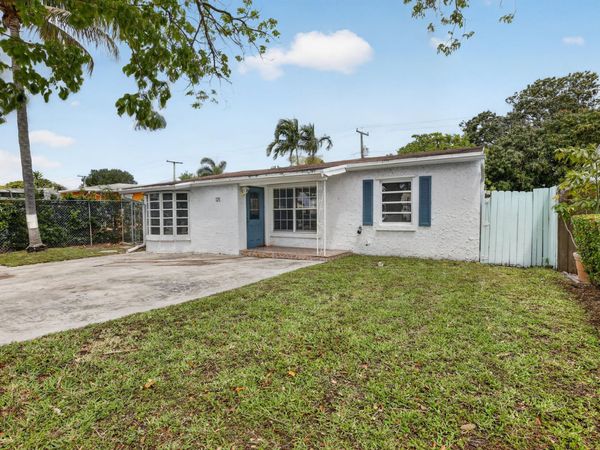 121 NW 52nd Street, Oakland Park, FL 33309