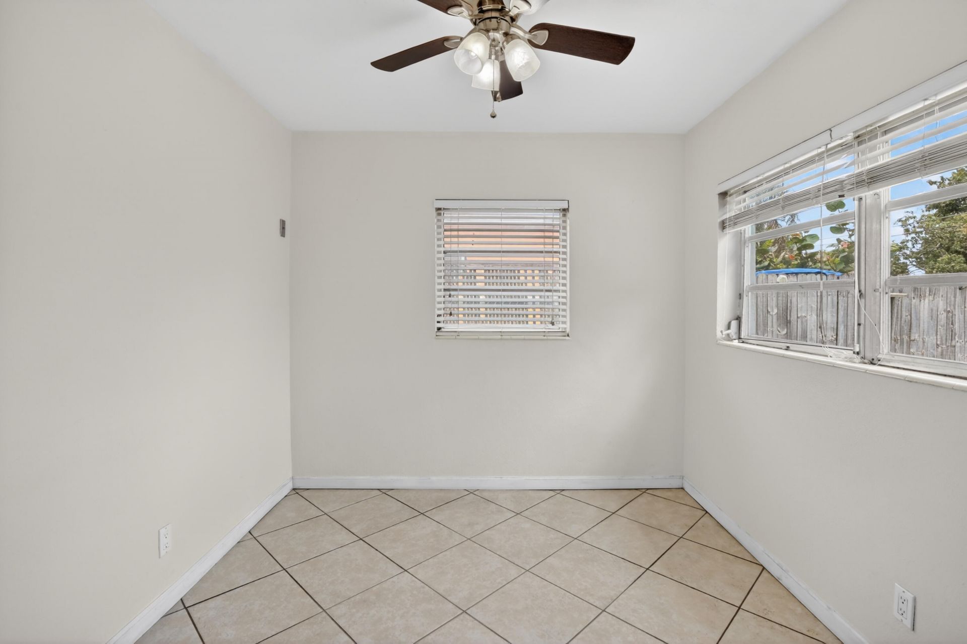 121 NW 52nd Street, Oakland Park, FL 33309 Photo