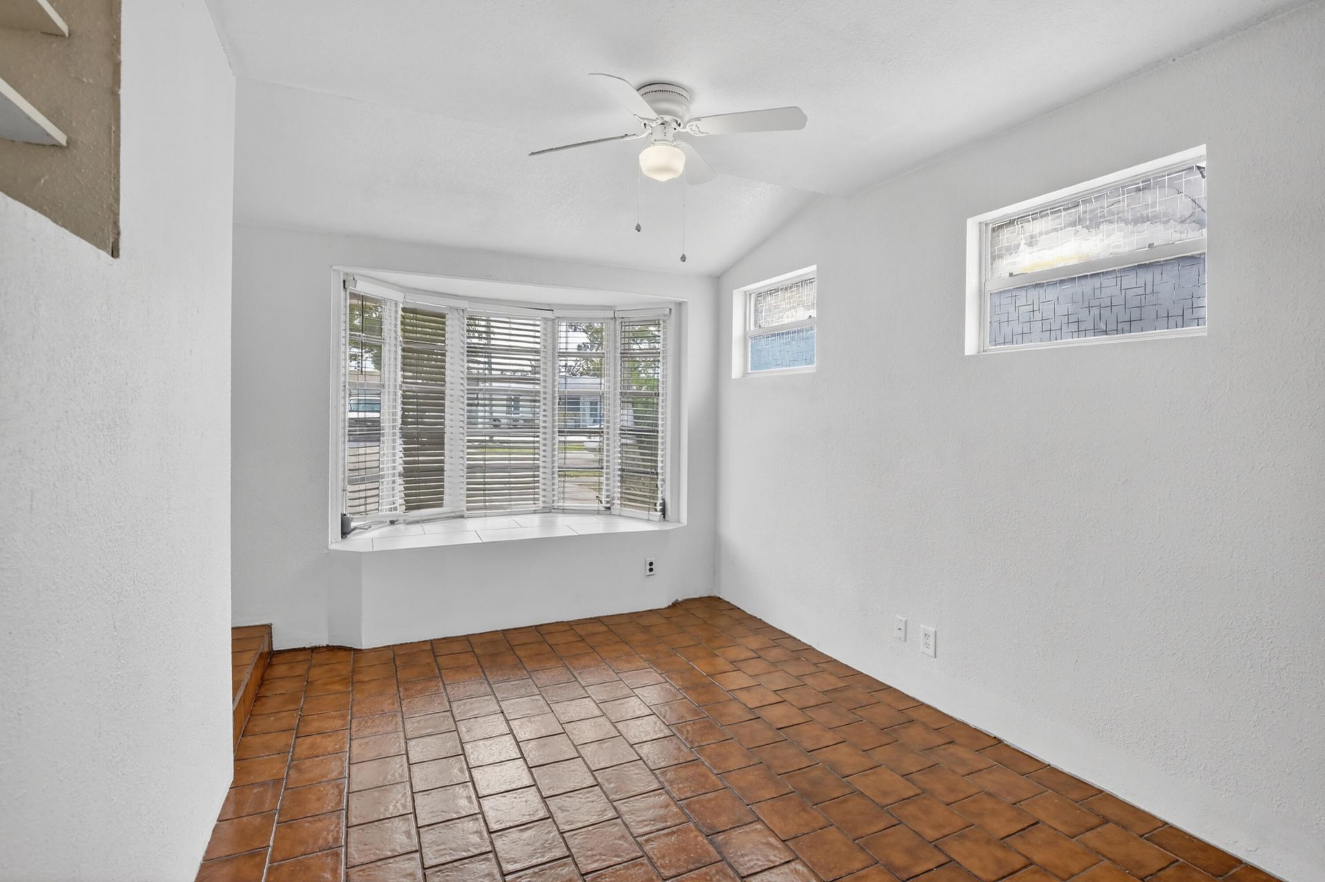 121 NW 52nd Street, Oakland Park, FL 33309 Photo