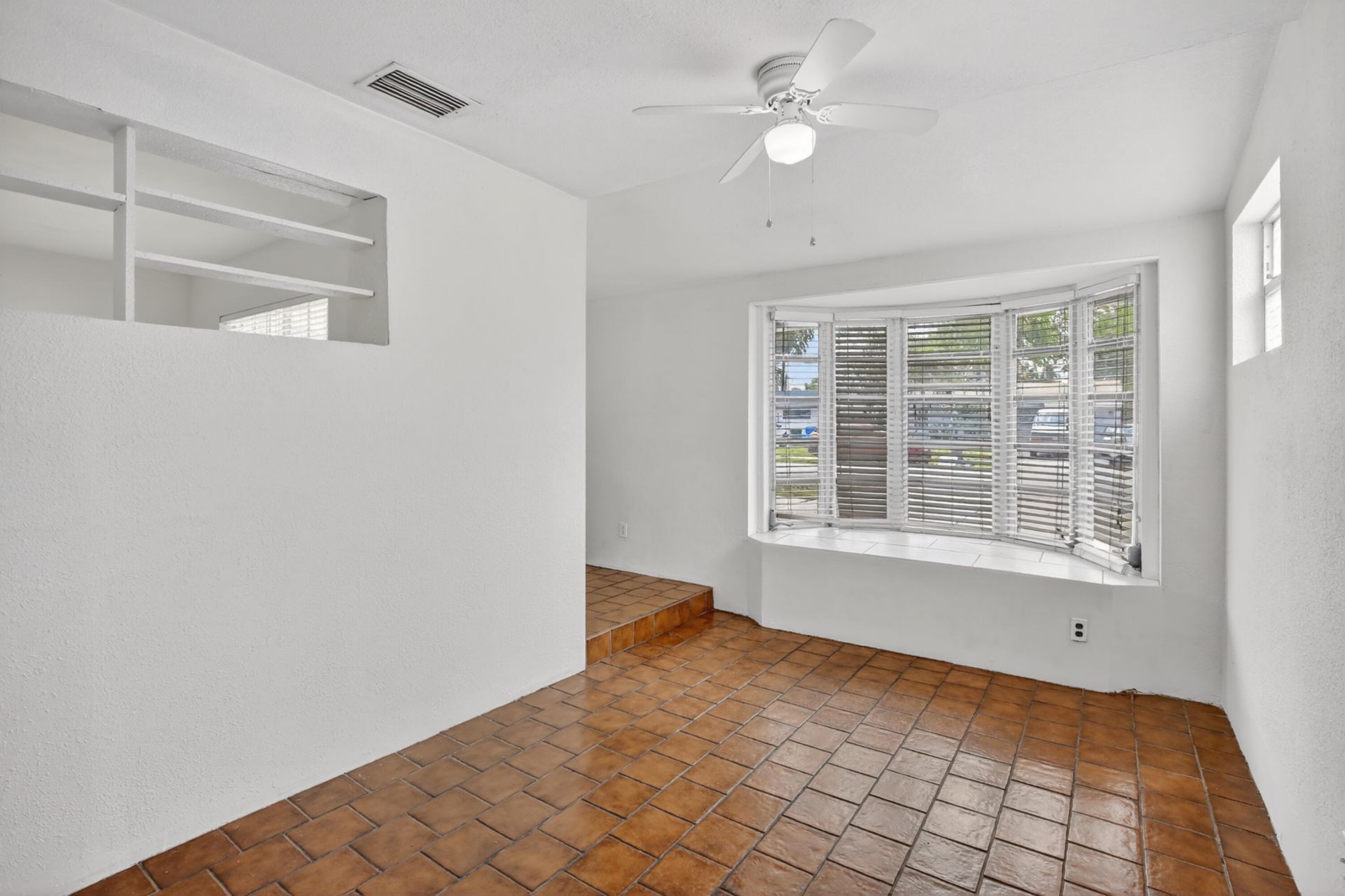 121 NW 52nd Street, Oakland Park, FL 33309 Photo