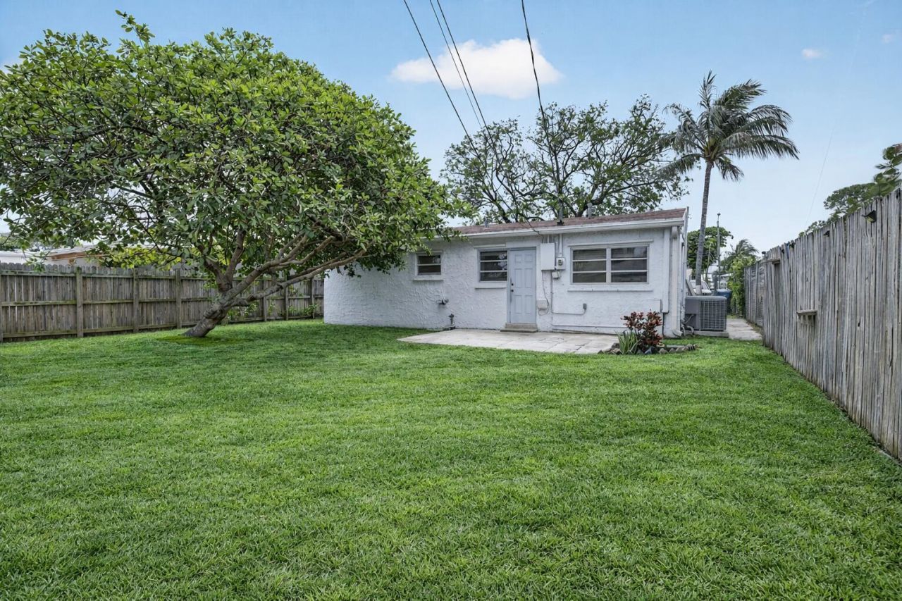 121 NW 52nd Street, Oakland Park, FL 33309 Photo