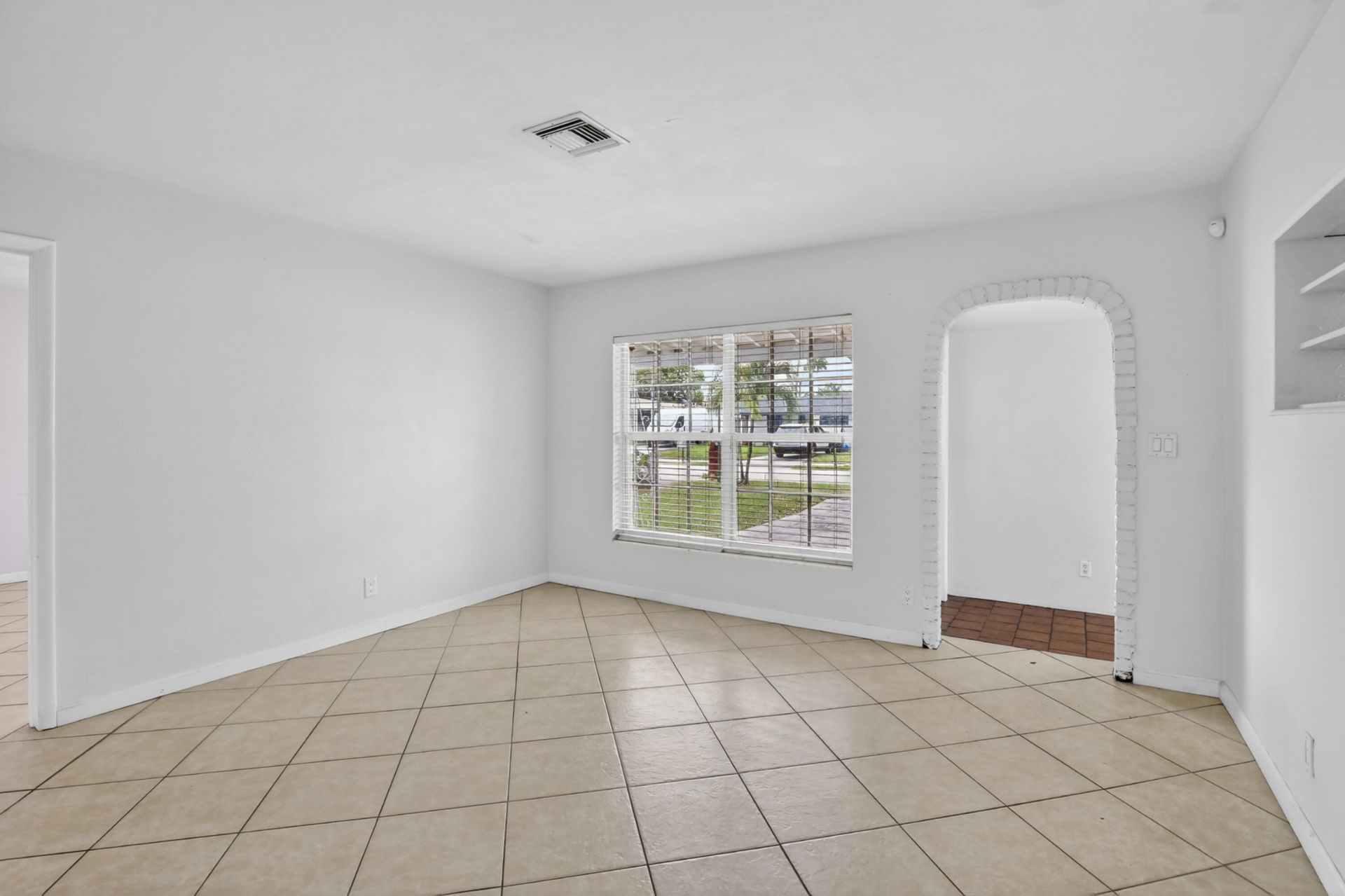 121 NW 52nd Street, Oakland Park, FL 33309 Photo