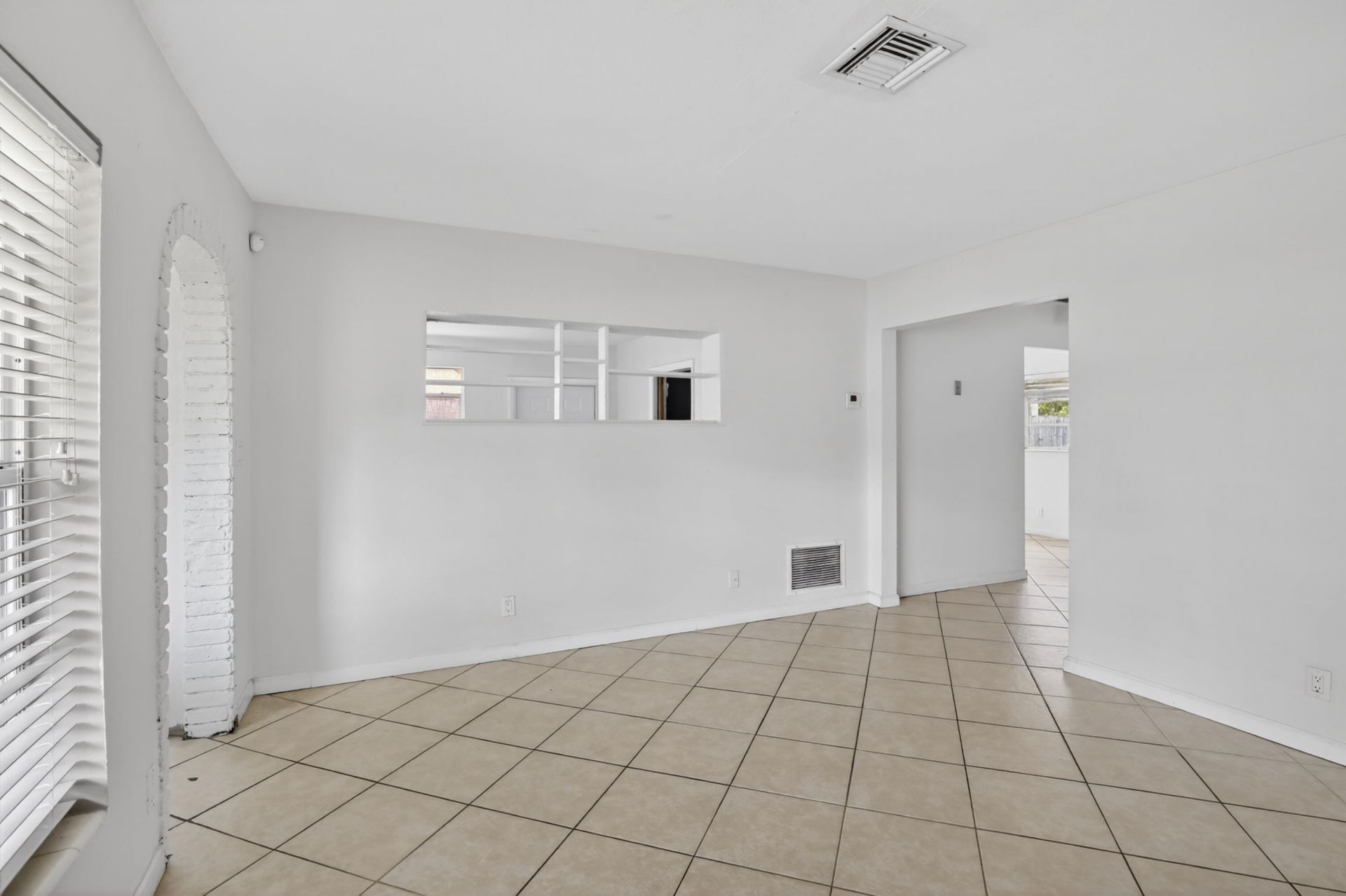 121 NW 52nd Street, Oakland Park, FL 33309 Photo