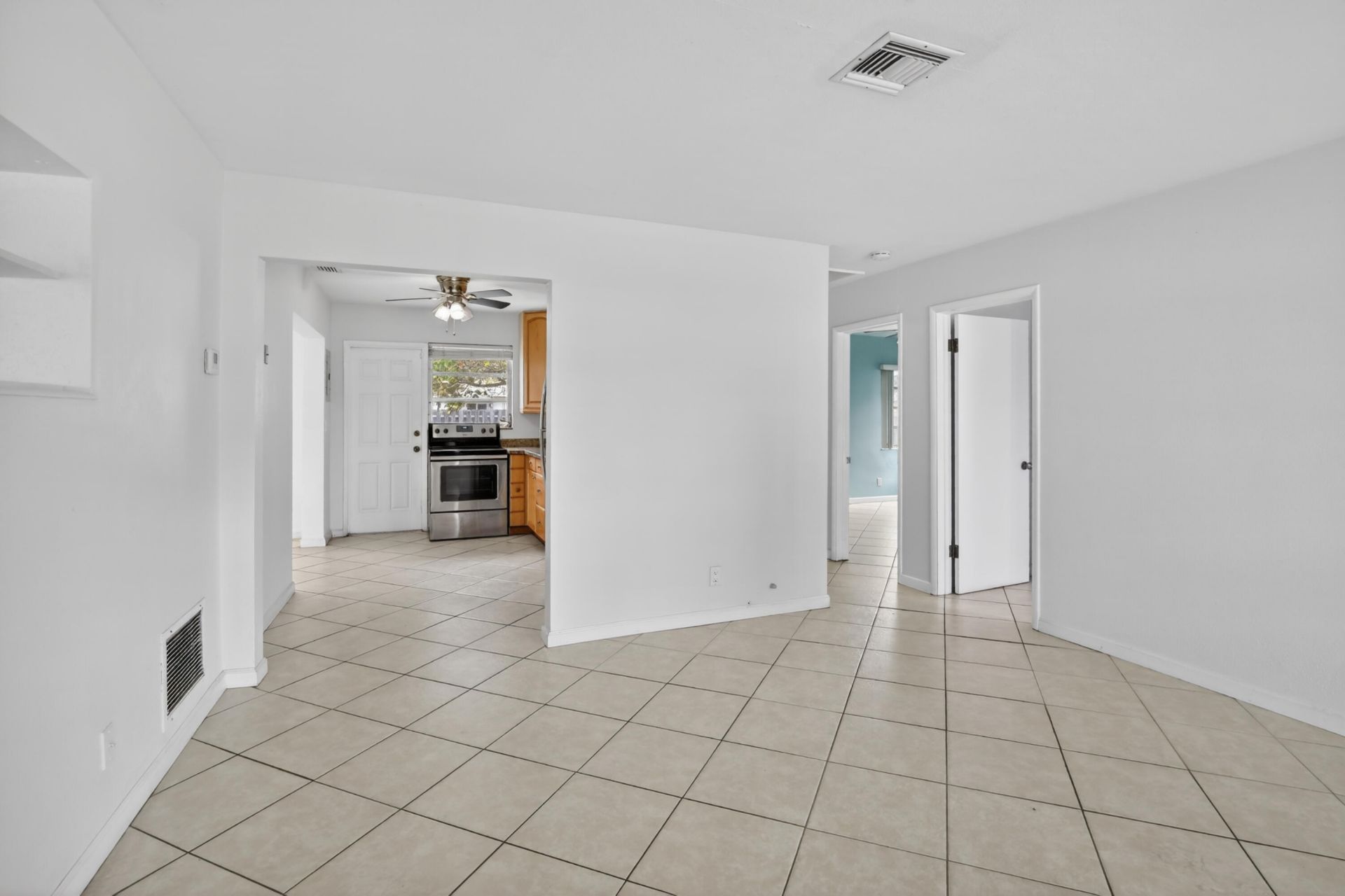 121 NW 52nd Street, Oakland Park, FL 33309 Photo
