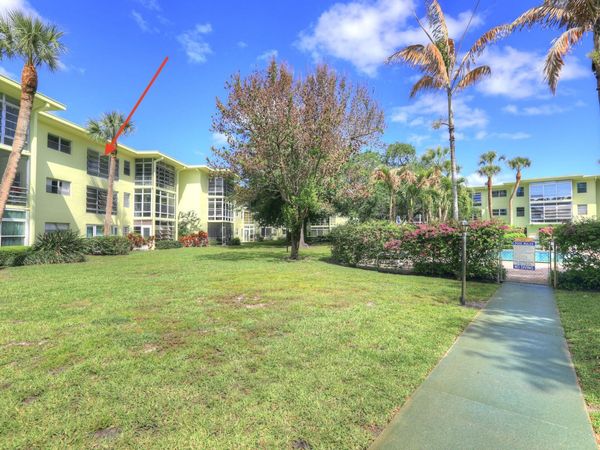 1100 Ponce De Leon Circle, Unit 305, Vero Beach, FL 32960