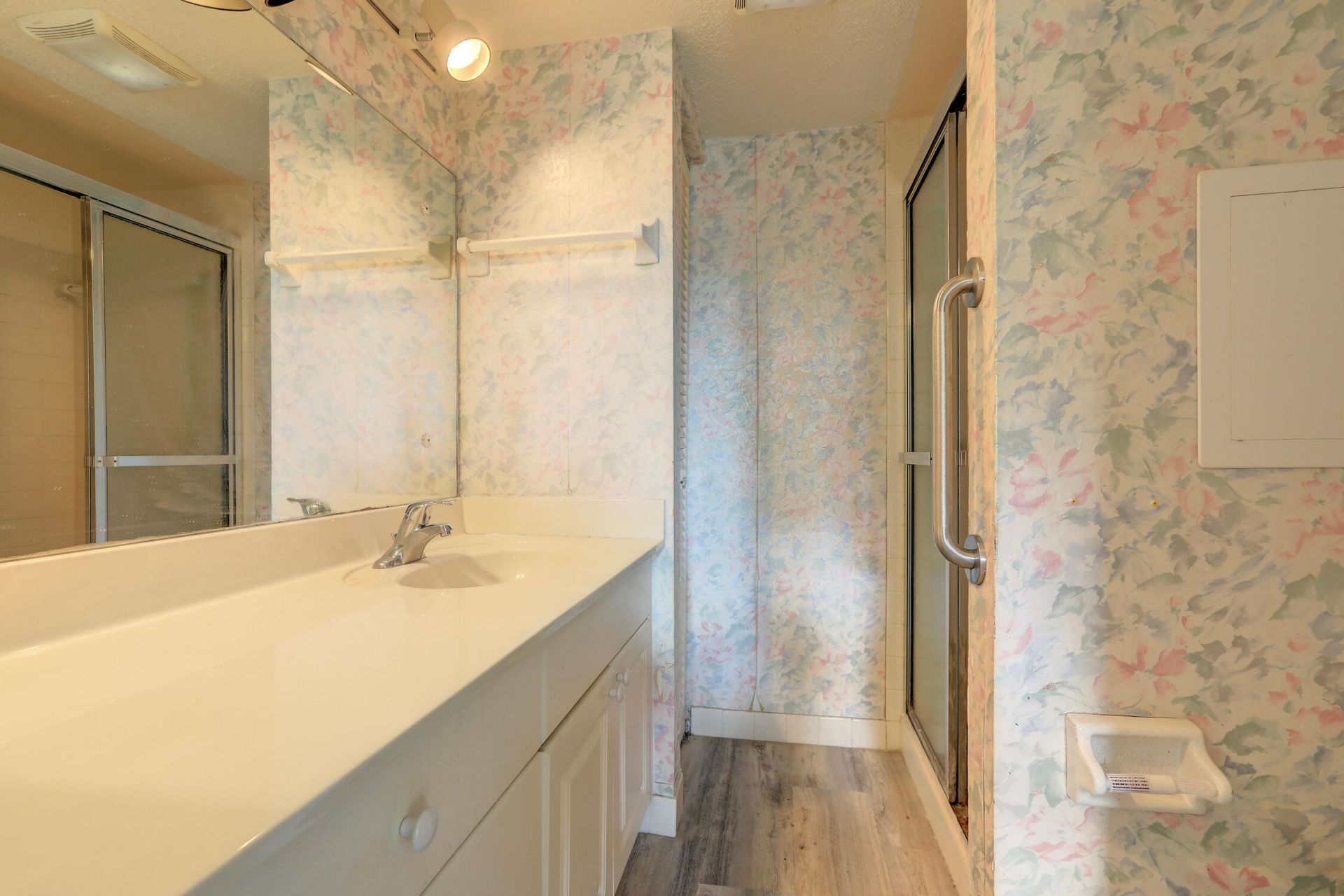 1100 Ponce De Leon Circle, Unit 305, Vero Beach, FL 32960 Photo