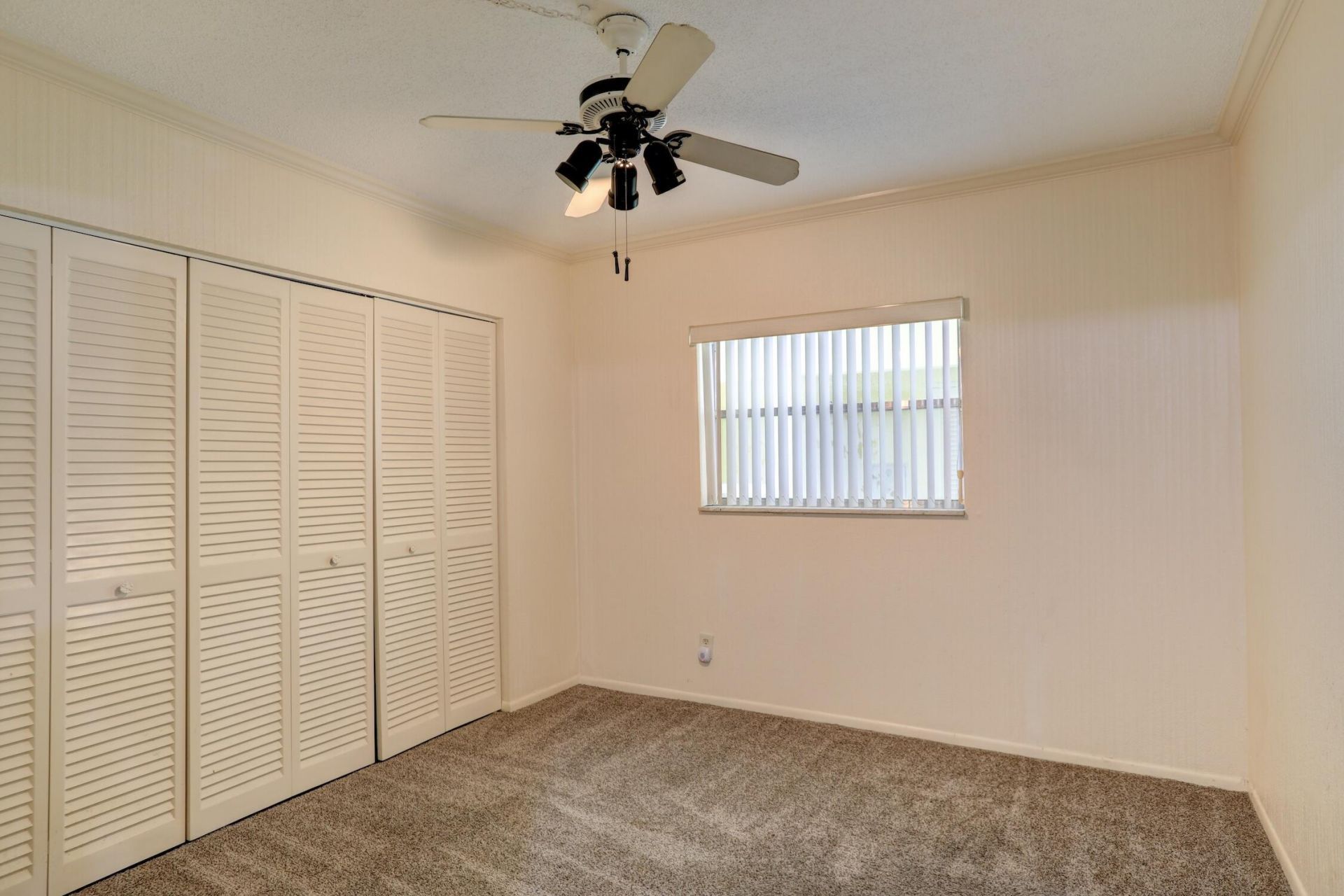 1100 Ponce De Leon Circle, Unit 305, Vero Beach, FL 32960 Photo