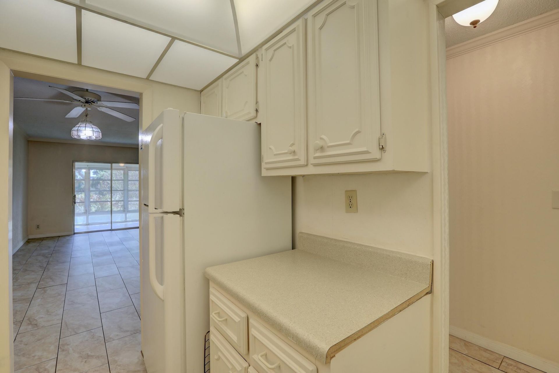 1100 Ponce De Leon Circle, Unit 305, Vero Beach, FL 32960 Photo