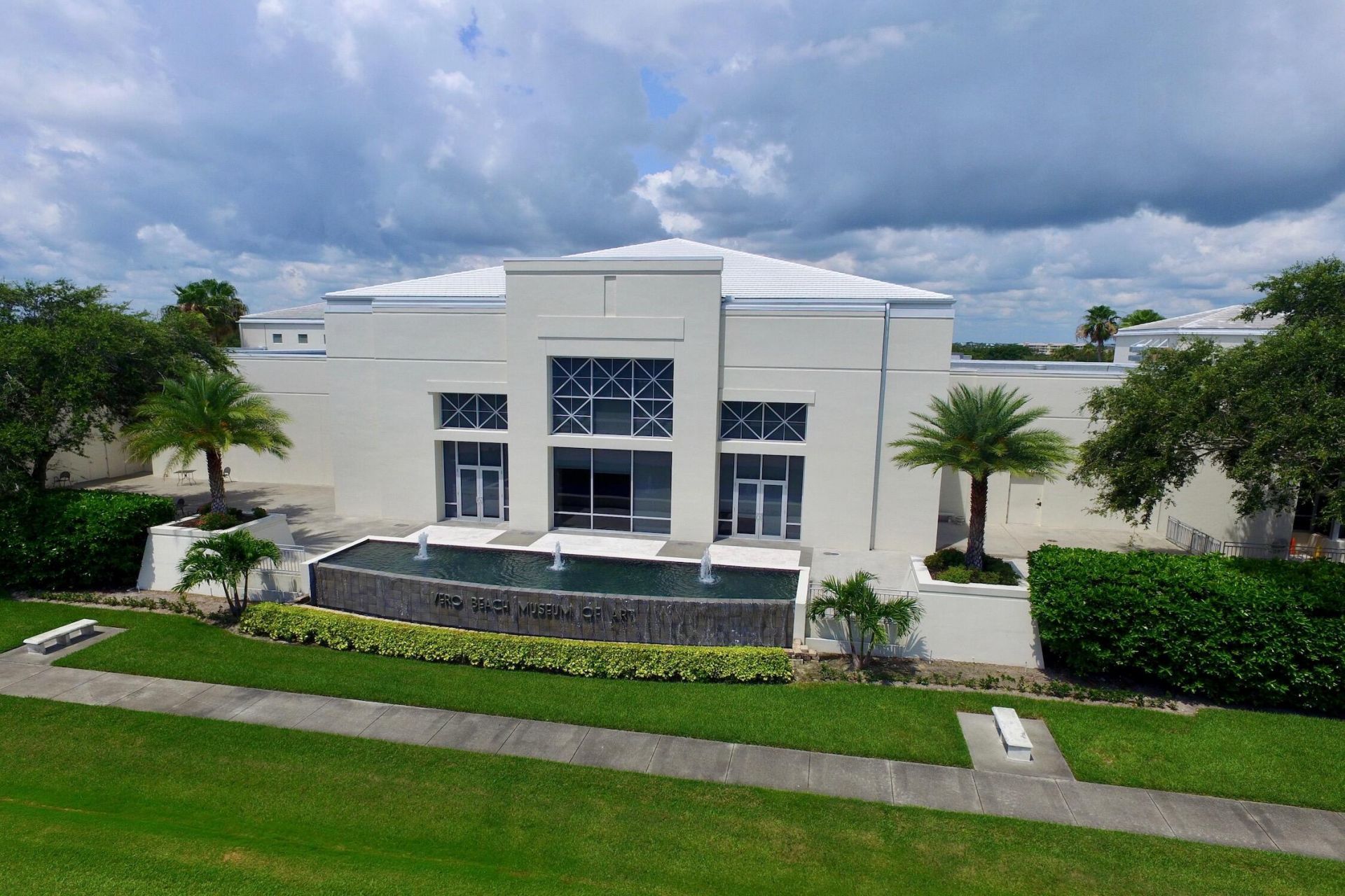 1100 Ponce De Leon Circle, Unit 305, Vero Beach, FL 32960 Photo