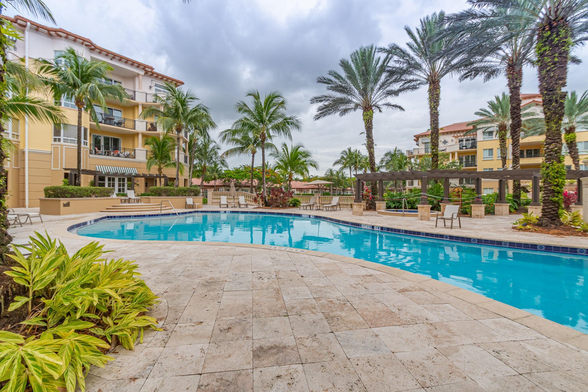 16101 Emerald Estates Drive, Unit 146, Weston, FL 33331 Photo