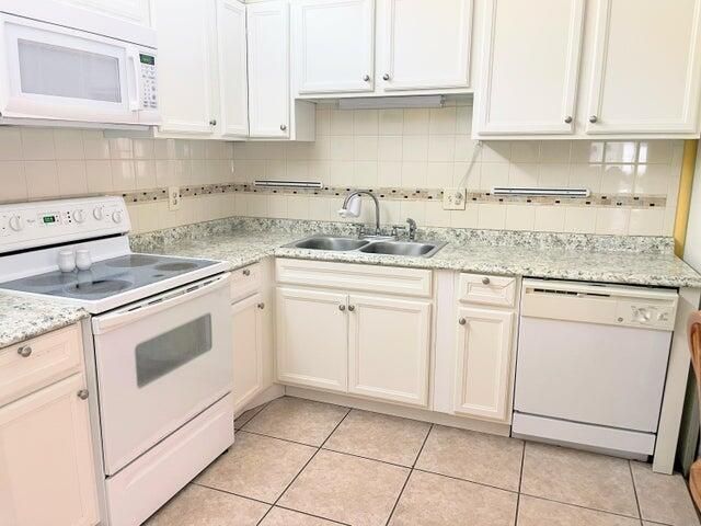5839 La Pinata Boulevard, Greenacres, FL 33463 Photo