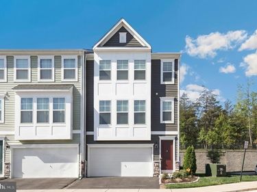 18319 SUMMIT POINTE DRIVE, TRIANGLE, VA 22172