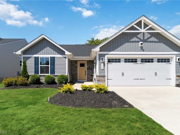 113 W Spring Drive , Elyria, OH 44035