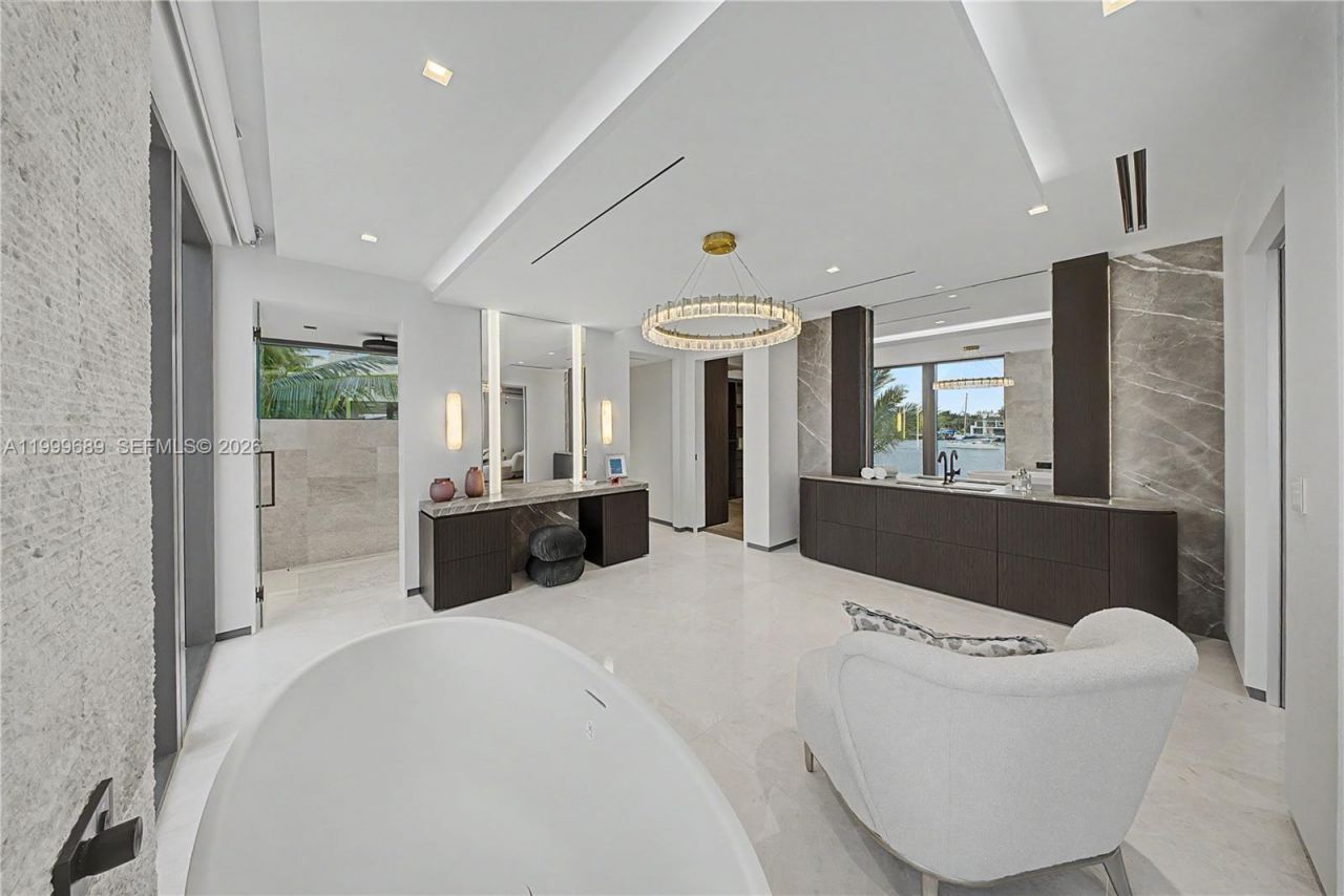 1400 W Lake Dr, Fort Lauderdale, FL 33316 Photo