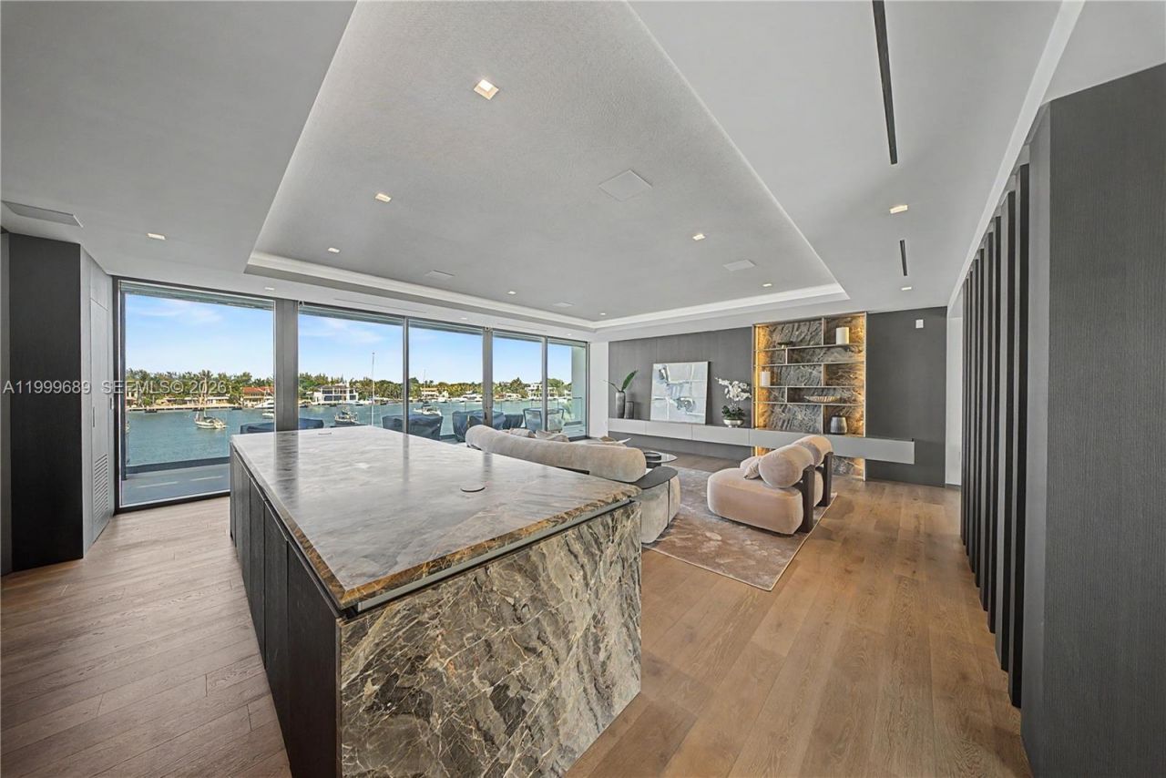 1400 W Lake Dr, Fort Lauderdale, FL 33316 Photo