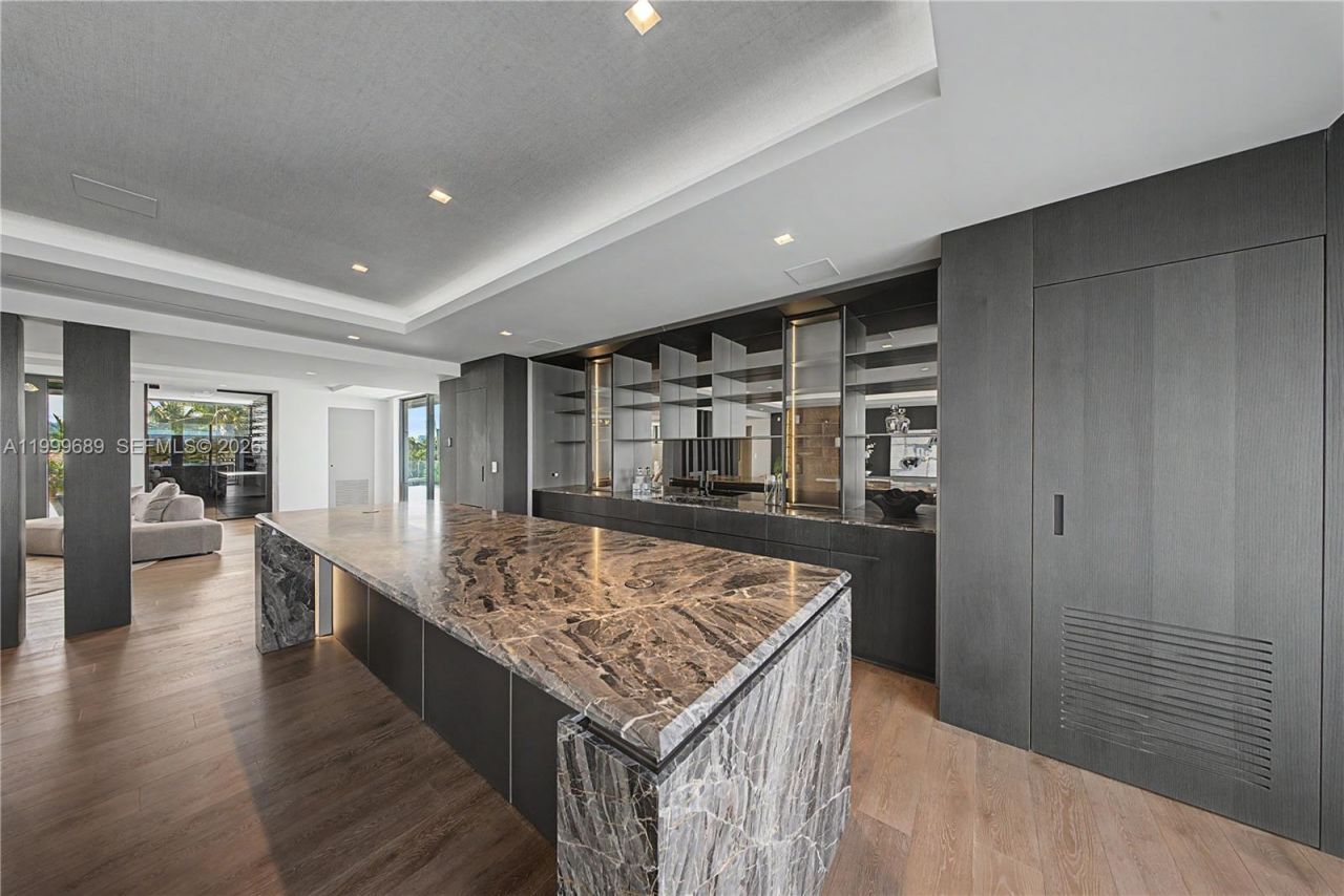 1400 W Lake Dr, Fort Lauderdale, FL 33316 Photo