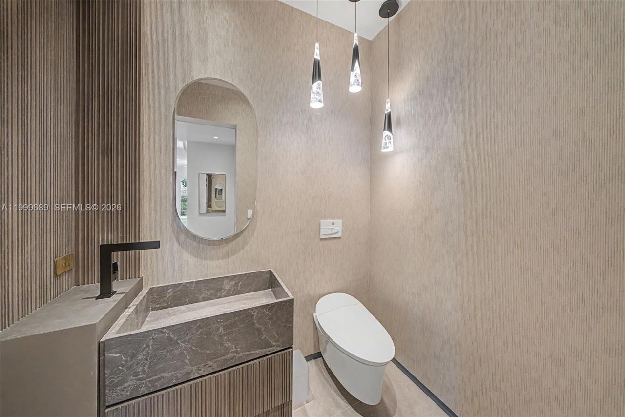 1400 W Lake Dr, Fort Lauderdale, FL 33316 Photo