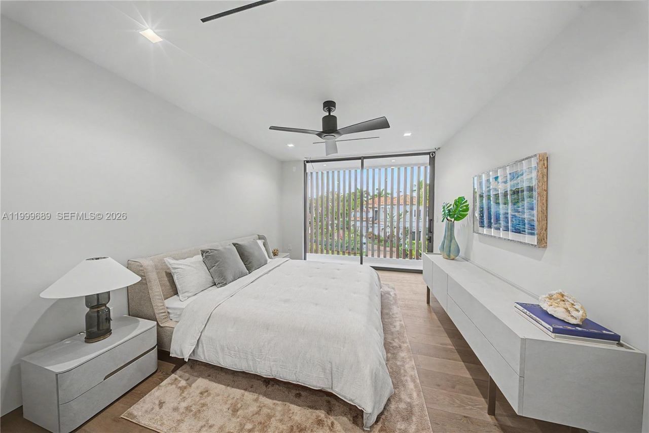 1400 W Lake Dr, Fort Lauderdale, FL 33316 Photo