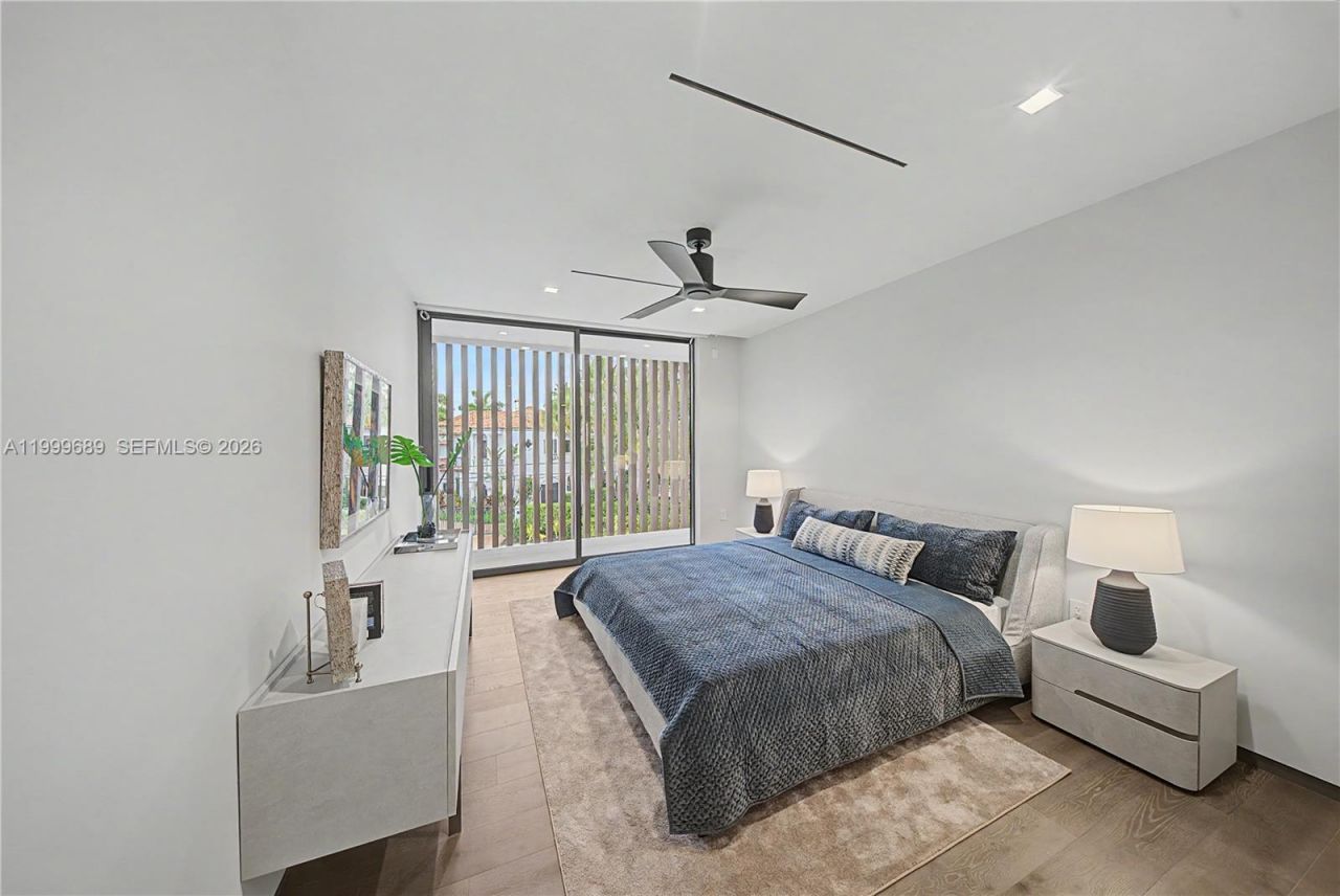 1400 W Lake Dr, Fort Lauderdale, FL 33316 Photo