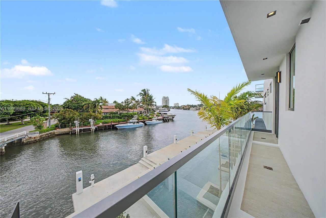 1400 W Lake Dr, Fort Lauderdale, FL 33316 Photo