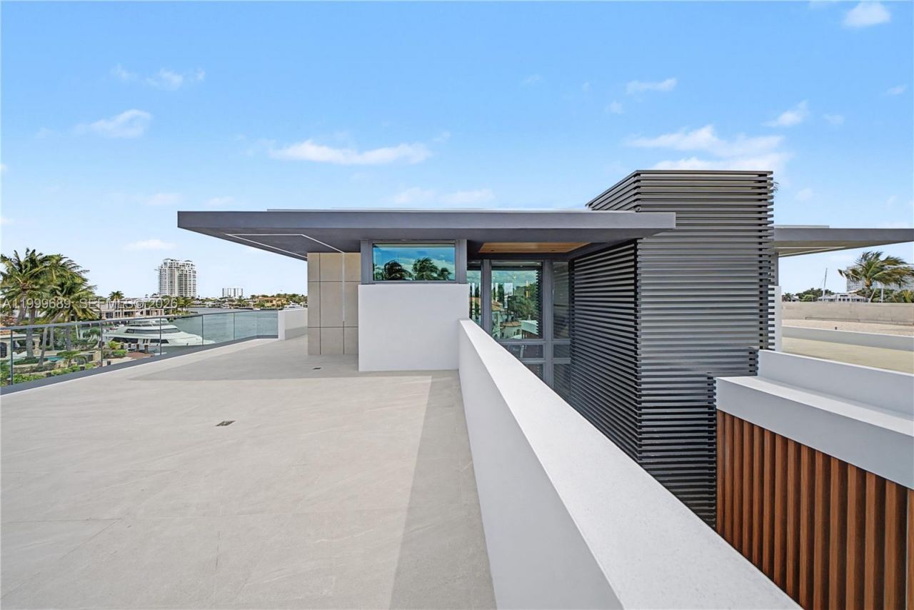 1400 W Lake Dr, Fort Lauderdale, FL 33316 Photo