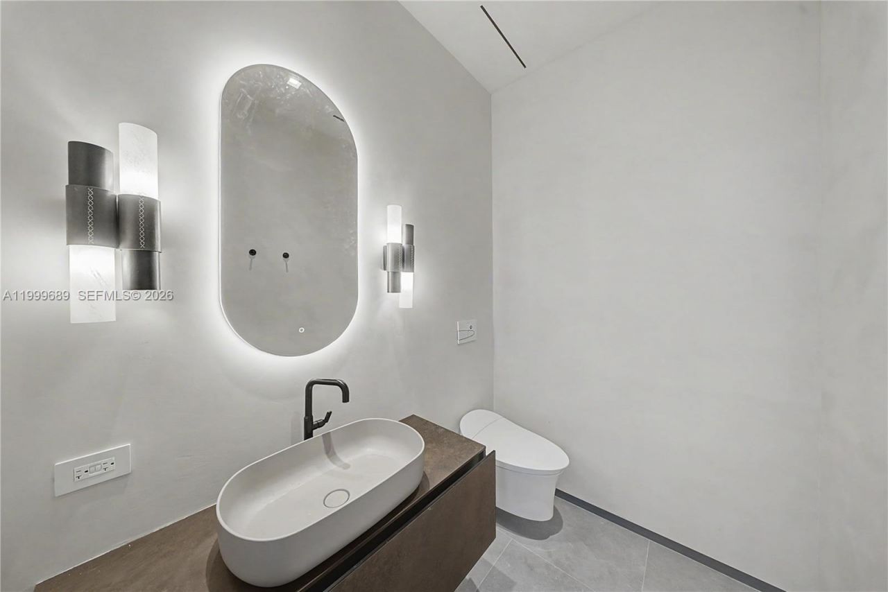 1400 W Lake Dr, Fort Lauderdale, FL 33316 Photo