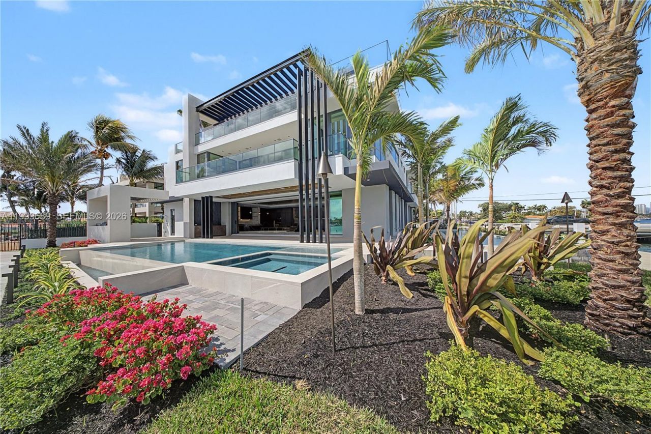 1400 W Lake Dr, Fort Lauderdale, FL 33316 Photo