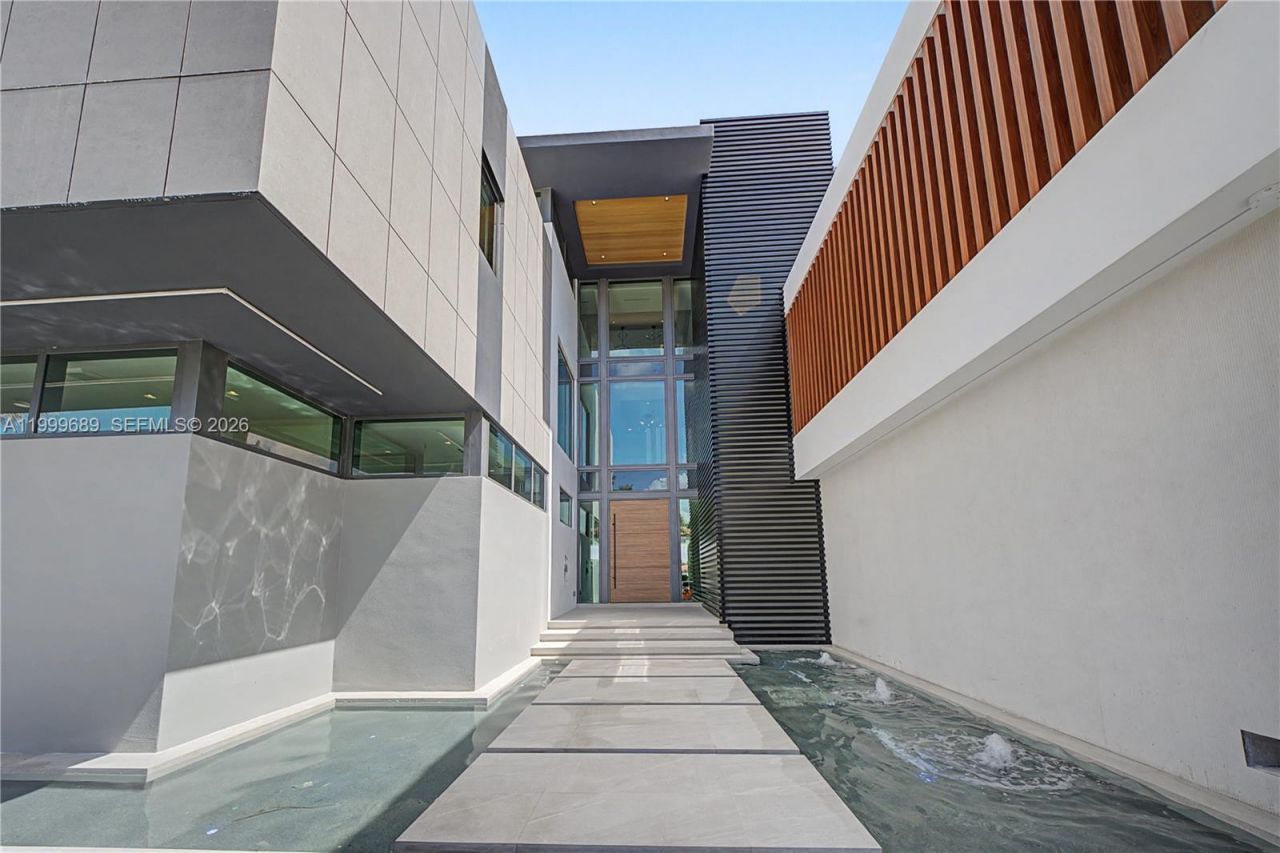 1400 W Lake Dr, Fort Lauderdale, FL 33316 Photo