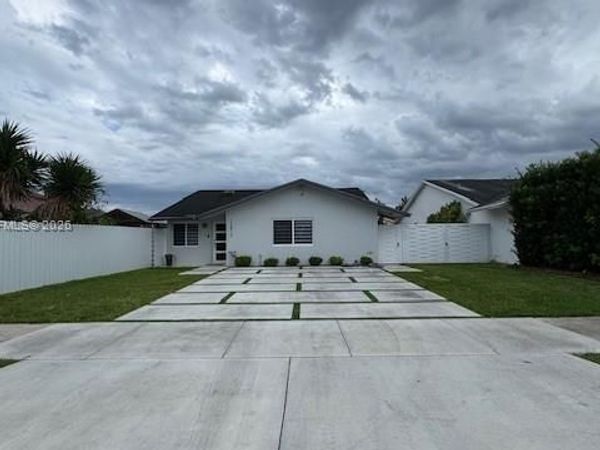 13812 SW 16th Ter , Miami, FL 33175