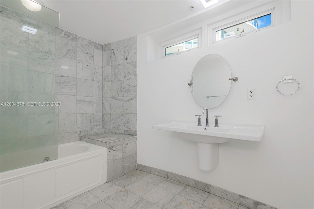 6580 Indian Creek Dr , Unit 310, Miami Beach, FL 33141 Photo